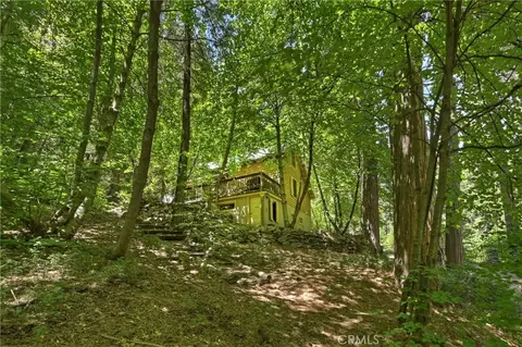Exterior - 714 Blue Jay Canyon Rd, Blue Jay, CA 92317 photo 4 of 5