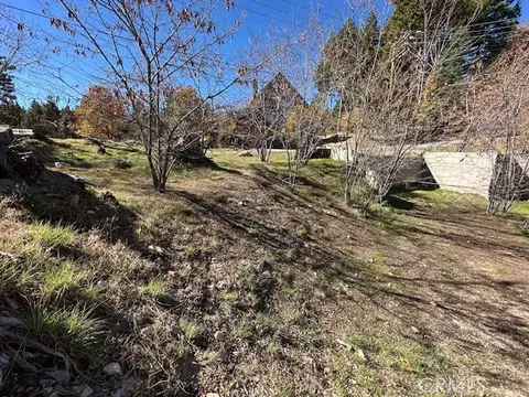 2379 Chicago Dr, Running Springs, CA 92382 photo 7