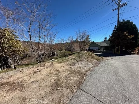 2379 Chicago Dr, Running Springs, CA 92382 photo 26