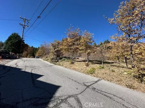 2379 Chicago Dr, Running Springs, CA 92382 photo 17
