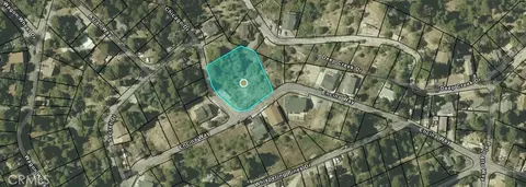 2379 Chicago Dr, Running Springs, CA 92382