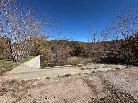2379 Chicago Dr, Running Springs, CA 92382 photo 6