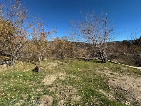 2379 Chicago Dr, Running Springs, CA 92382 photo 24