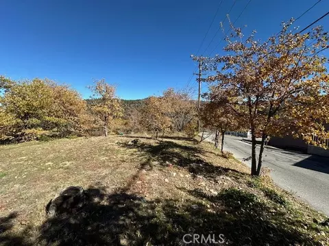 2379 Chicago Dr, Running Springs, CA 92382 photo 12