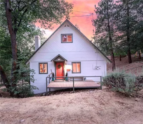 1118 Bruin Trl, Fawnskin, CA 92333