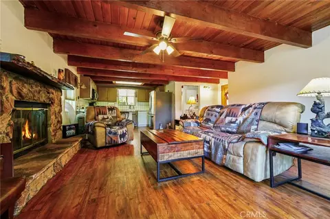 Living - 463 Delle Dr, Crestline, CA 92325 photo 5 of 5