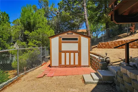 Exterior - 463 Delle Dr, Crestline, CA 92325 photo 5 of 6