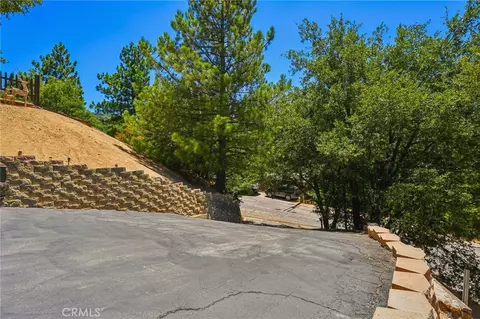 Exterior - 463 Delle Dr, Crestline, CA 92325 photo 6 of 6