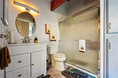 Bath - 463 Delle Dr, Crestline, CA 92325 photo 2 of 2