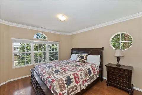 Bedroom - 494 Lakeview Ct, Big Bear Lake, CA 92315 photo 4 of 12
