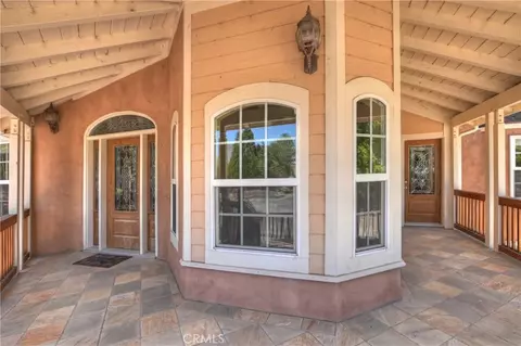 Exterior - 494 Lakeview Ct, Big Bear Lake, CA 92315 photo 3 of 6
