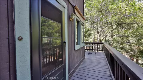 24941 Faulhorn Dr, Crestline, CA 92325