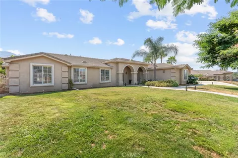 10927 Deer Valley Rd, Yucaipa, CA 92399