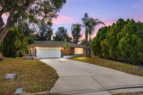 16236 Cimarron Rd, Lake Elsinore, CA 92530