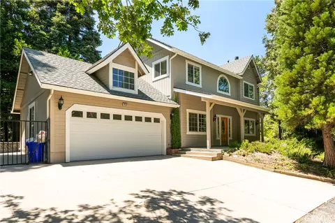 28591 Wabash Dr, Lake Arrowhead, CA 92352