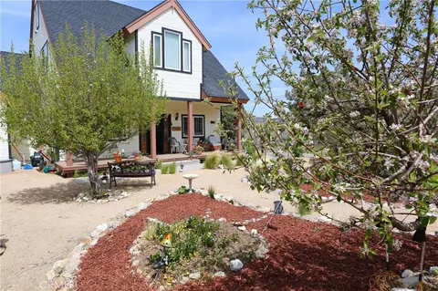 2097 Fox Ln, Big Bear City, CA 92314