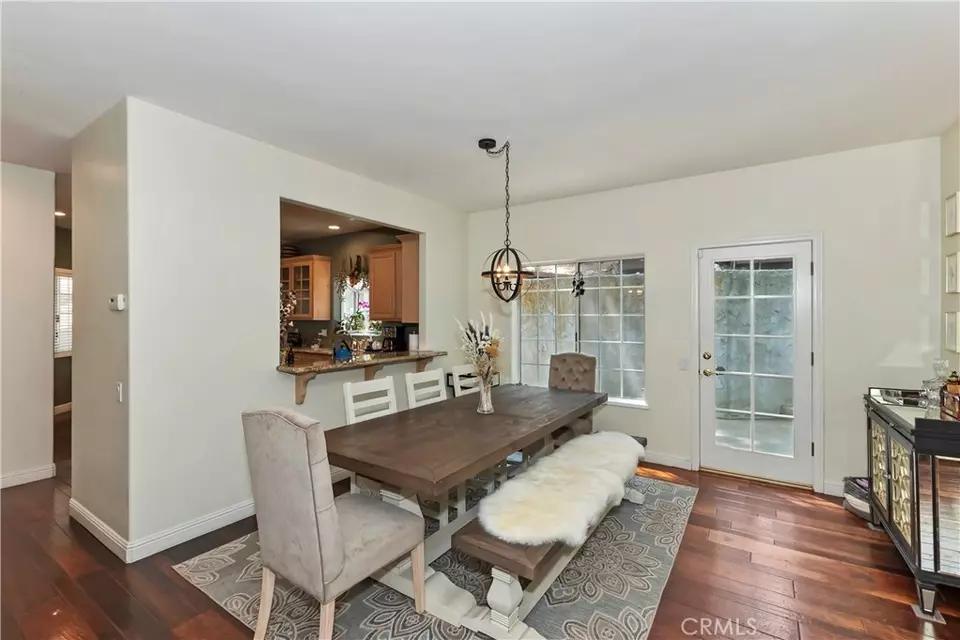 Dining - 26746 Oakmont Dr, Lake Arrowhead, CA 92352 photo 2 of 3