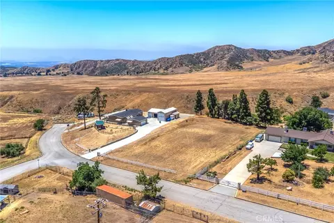 8767 Peach Summit Dr, Banning, CA 92220