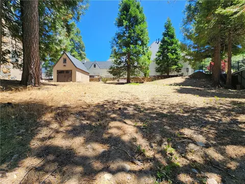 0 Hemlock Dr, Lake Arrowhead, CA 92352