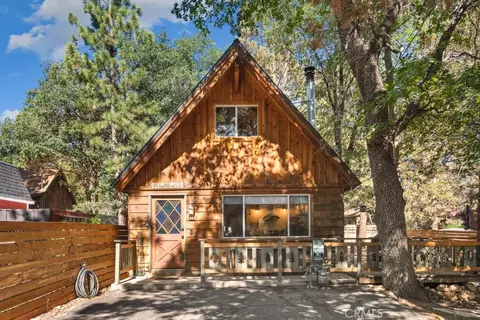604 Spruce Ln, Sugarloaf, CA 92386