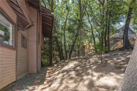 Exterior - 583 Arbula Dr, Crestline, CA 92325 photo 9 of 9