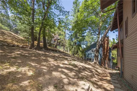 Exterior - 583 Arbula Dr, Crestline, CA 92325 photo 8 of 9