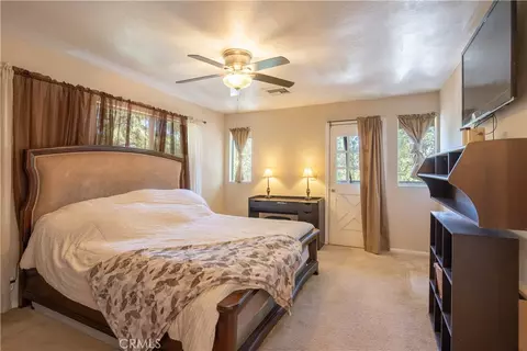 Bedroom - 583 Arbula Dr, Crestline, CA 92325 photo 1 of 3