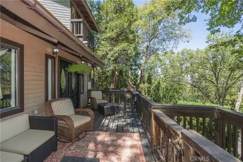 Exterior - 583 Arbula Dr, Crestline, CA 92325 photo 5 of 9