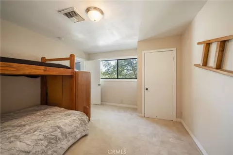 Bedroom - 583 Arbula Dr, Crestline, CA 92325 photo 3 of 3