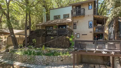Exterior - 583 Arbula Dr, Crestline, CA 92325 photo 3 of 9