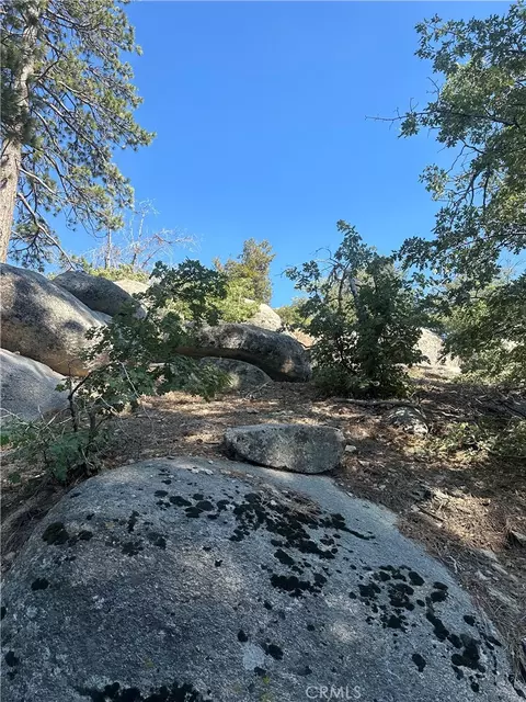 0 Hillcrest Dr, Arrowbear, CA 92382
