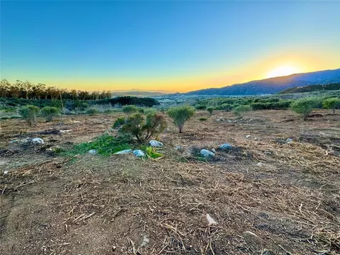 18681 Deercrest Estates Pl, Devore, CA 92407 photo 2