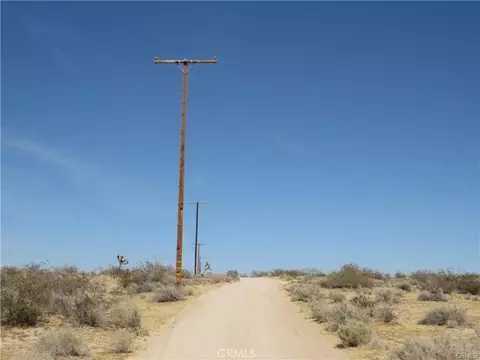 10933 Sierra Rd, Adelanto, CA 92301