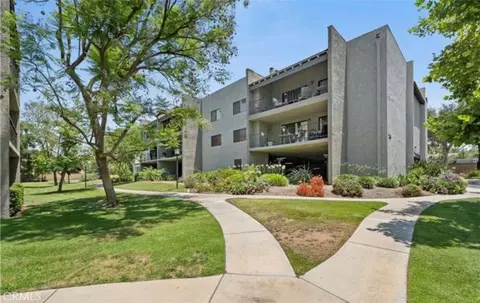246 E Fern Ave #210, Redlands, CA 92373