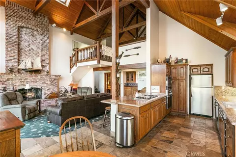 190 Birchwood, Lake Arrowhead, CA 92352