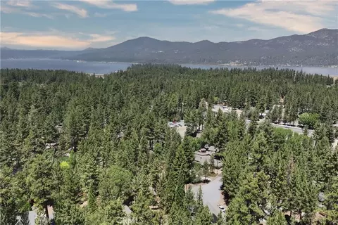 View/Area - 644 St Moritz Dr, Big Bear Lake, CA 92315 photo 2 of 2