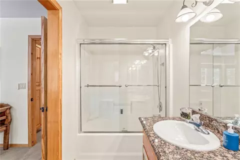 Bath - 644 St Moritz Dr, Big Bear Lake, CA 92315 photo 4 of 4