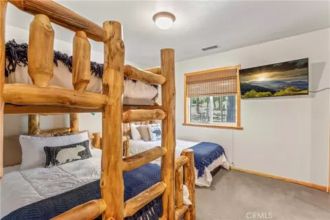 Bedroom - 644 St Moritz Dr, Big Bear Lake, CA 92315 photo 3 of 6
