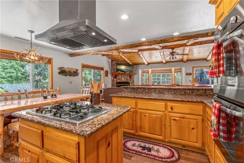 Kitchen - 644 St Moritz Dr, Big Bear Lake, CA 92315 photo 5 of 5