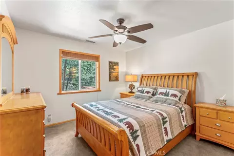 Bedroom - 644 St Moritz Dr, Big Bear Lake, CA 92315 photo 1 of 6