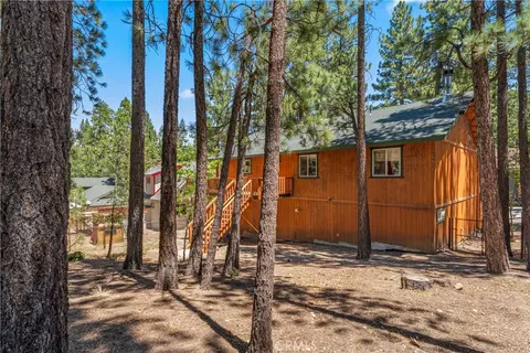 Exterior - 644 St Moritz Dr, Big Bear Lake, CA 92315 photo 9 of 16