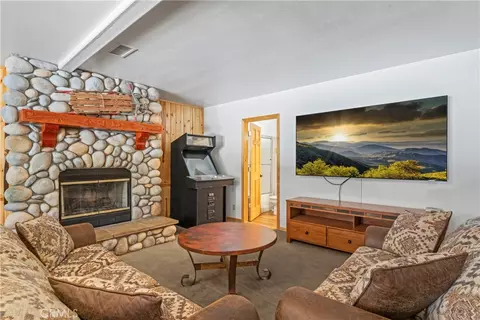 Living - 644 St Moritz Dr, Big Bear Lake, CA 92315 photo 1 of 6