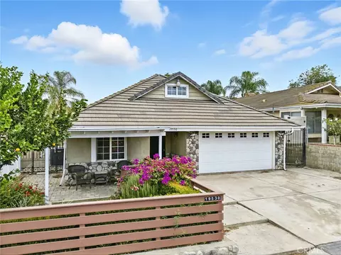 19530 Arcadia St, Corona, CA 92881