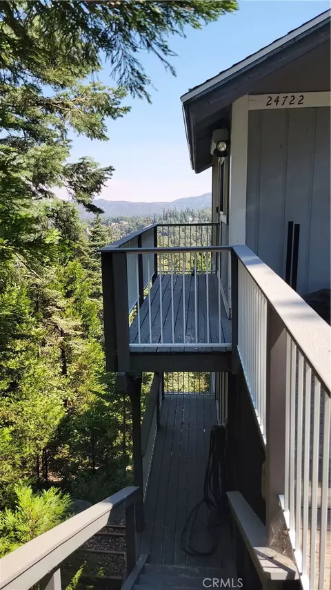 24722 Bernard Dr, Crestline, CA 92325