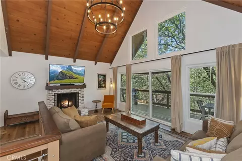 1308 Sequoia Dr, Lake Arrowhead, CA 92352
