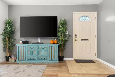616 S Boxwood St, Anaheim, CA 92802
