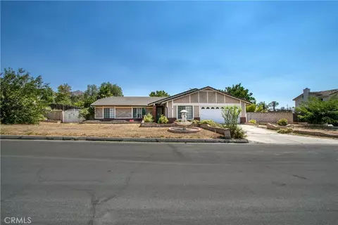 196 Owetzal Ln, Riverside, CA 92507