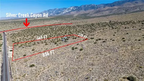1 Silver Creek Rd, Lucerne Valley, CA 92356