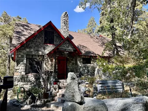 39722 Valley Of The Falls Dr, Forest Falls, CA 92339