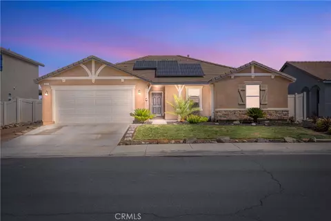 312 Yosemite Ave, Perris, CA 92570